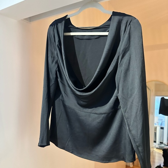 Dynamite open back long sleeve blouse - Picture 3 of 7